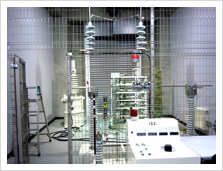試験用変圧器　高電圧実習装置の構成